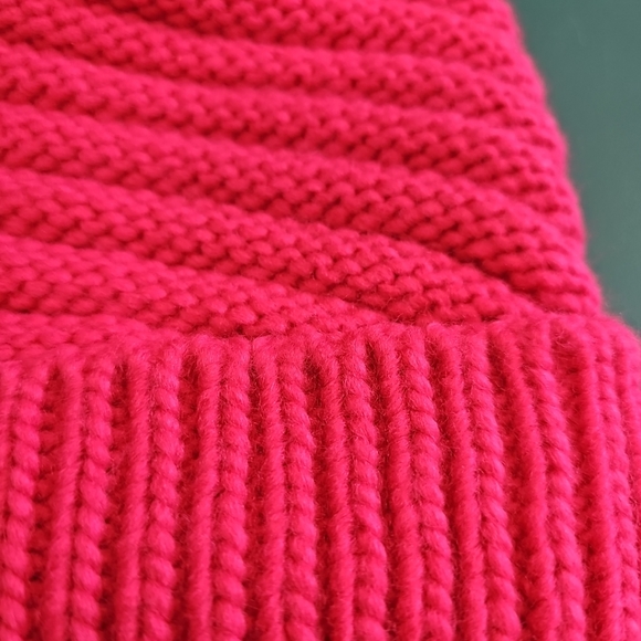 NWT Falls Creek Hot Pink Winter Hat Knit Beanie Insulated With White Pom Pom - Picture 2 of 6